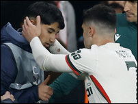 ����� ����