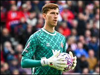 ����� ����